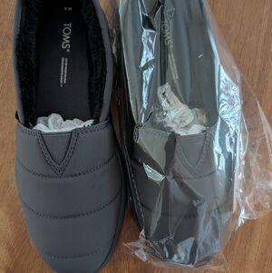 TOMS Ezra Faux Fur Scuff Women's Grey Slippers Size 8 Cozy Loafers